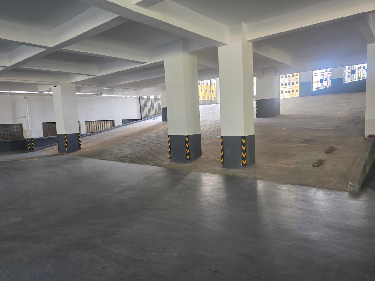 Parking garage